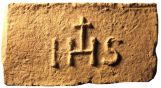 5. kép 'D' IHS felirat = Iesus Hominium Salvator, LH Győr, leg. Truka I., coll. Végh Z.